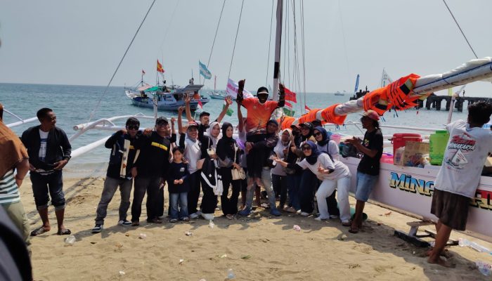 Sandeq Mina karya Asal  Galung Tuluk Balanipa Juara Umum Sandeq Silumba 2026