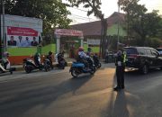Pastikan Arus Lalu Lintas Pagi Lancar, Sat Lantas Polres Polman Gelar Commander Wish di Sejumlah Titik