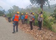 Gerak Cepat Polisi dan Warga Padamkan Kebakaran Lahan di Pappandangan