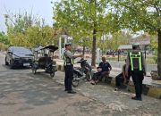 Sat Lantas Polres Polman Sosialisasikan Budaya Tertib Berlalu Lintas kepada Pengemudi Ojek dan Angkutan Umum