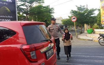 Polsek Polewali Hadir di Pagi Hari, Pastikan Keselamatan Pelajar melalui Commander Wish